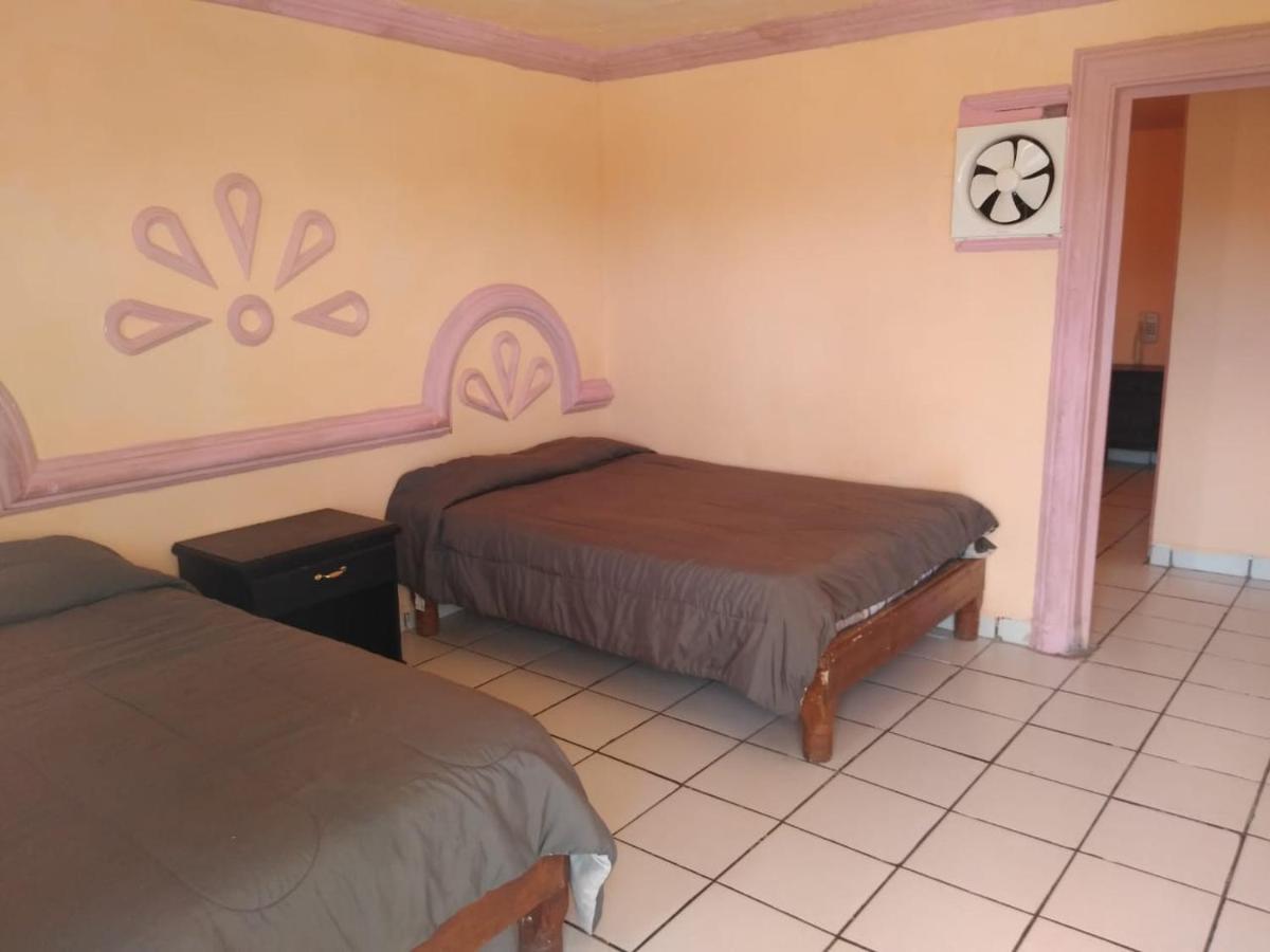 פורטו פנאסקו Hotel Plaza Penasco מראה חיצוני תמונה