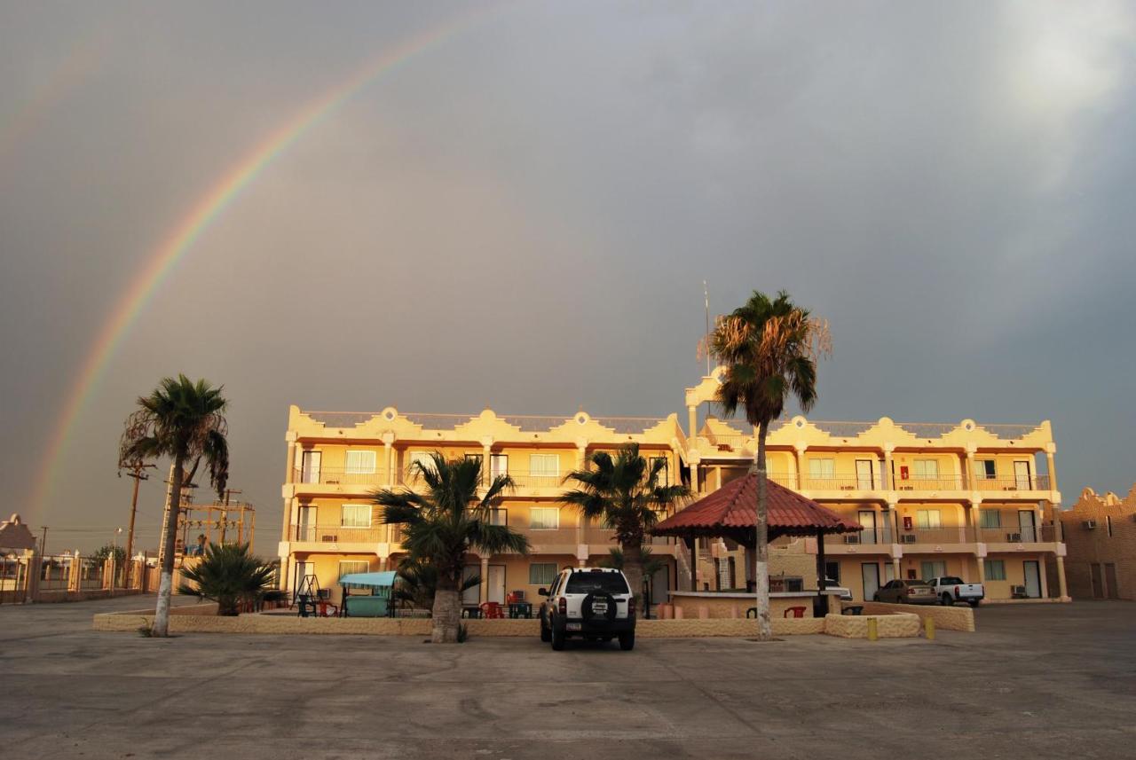 פורטו פנאסקו Hotel Plaza Penasco מראה חיצוני תמונה